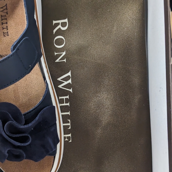 Ron White Leather Navy Sandals luxury Brand. Nwt